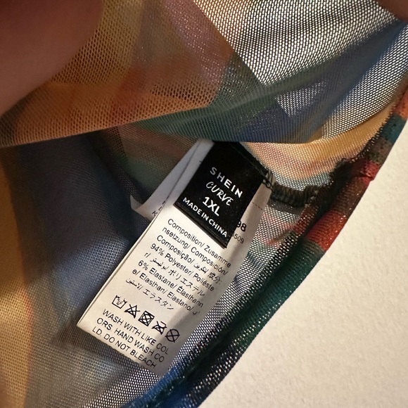 Patterned cutout tank - Picture 2 of 2